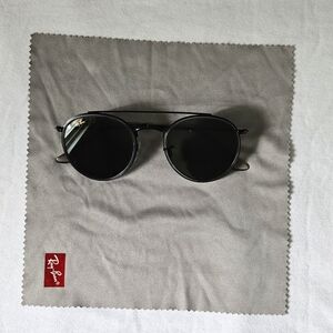 Ray Ban